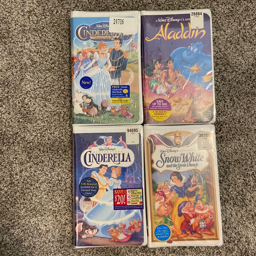 (4) Sealed NIB Disney VHS Lot Cinderella Masterpiece Snow White Aladdin